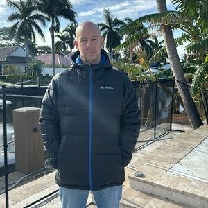 Columbia 🎉HP🎉🎆Sale🎆black and blue hooded insulated jacket